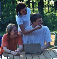 F&ouml;rfattarskaran till denna artikel i full aktion p&aring; alla h&aring;ll och kanter...