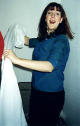 Jenny b&auml;ddar glatt sin s&auml;ng.