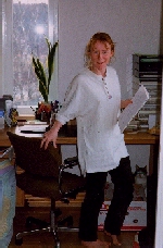 Syrran med hemmets sysslor
och katten (Torsten) som alltid
finns i bakgrunden.